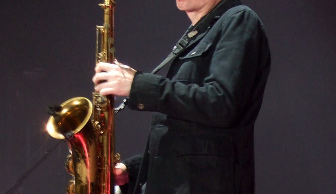 Ian Ritchie zahraje na svůj saxofon v Budějcích