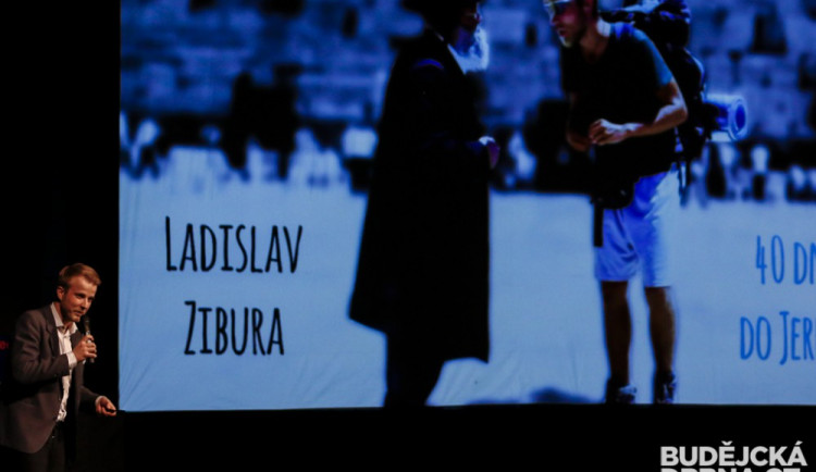 Ladislav Zibura vyprávěl divákům v DK Metropol o cestě do Jeruzaléma