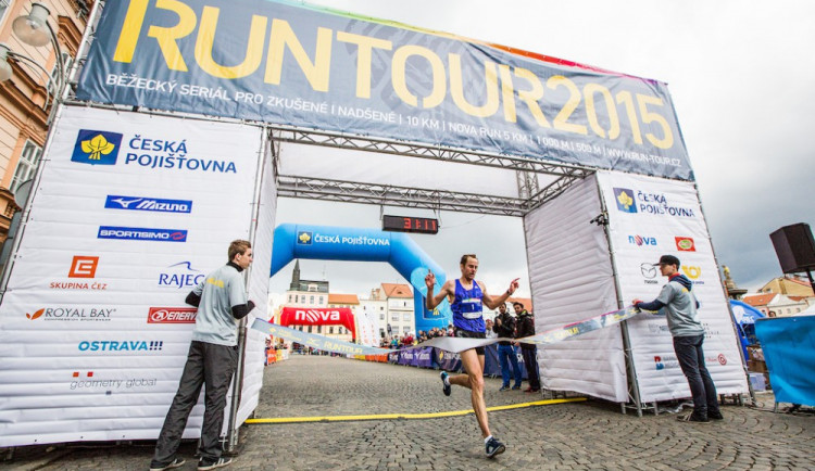 První RunTour roku 2015 ovládli suverénně Jan Kreisinger s Lucií Sekanovou