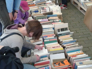 Literatura žije! na náměstí Přemysla Otakara II.