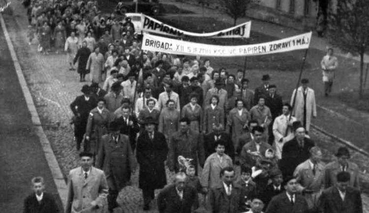 Prvomájový průvod