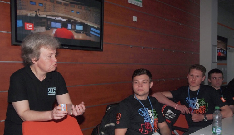 Poslední den Jaderné maturity se studenty diskutovala i předsedkyně SÚJB Dana Drabová
