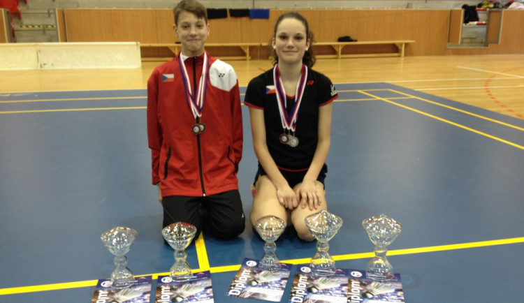 Mladí badmintonisté přivezli z republikového mistrovství tři medaile