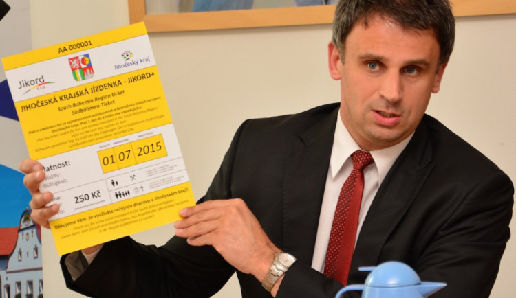 Hejtman Jiří Zimola představuje integrovanou jízdenku JIKORD+