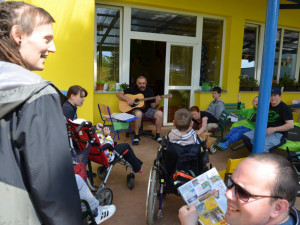 Závěr patřil kytaře a písničkám