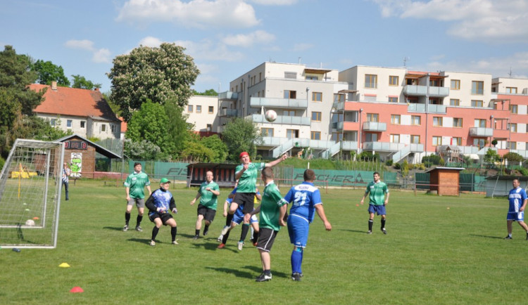 Fotbalový Turnaj nemocnic v malé kopané 2015 ovládli písečtí zdravotníci