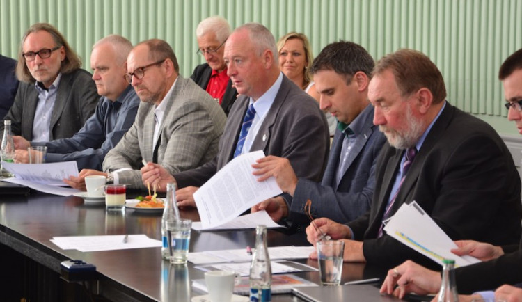 Jednání Sdružení pro výstavbu D3 a R4