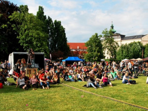 Štěstí z nebe padalo poslední den Budějovického Majálesu 2015