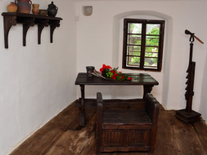 Pohled na vnitřek zrekonstruovaného Husova domku