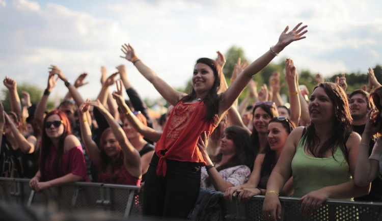 Open Air Musicfest Přeštěnice klepe na dveře, vystoupí hvězdy české hudební scény