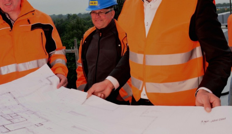 Výstavba nového pavilonu Perinatologického centra jde do finiše