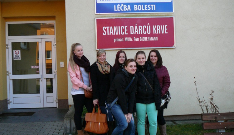 Dárci krve ze střední školy obchodní