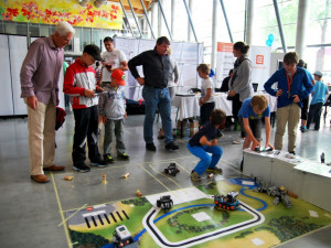 Nejenom děti bavily technické stanoviště