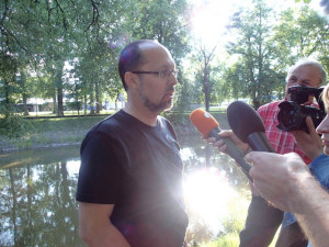 Bouřlivý mítink k protipovodňovým opatřením na Malši