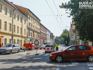 Začala uzavírka Husovy ulice