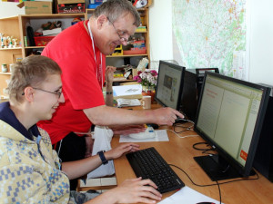 Zdravotně postižení v Oseku pilují své počítačové dovednosti