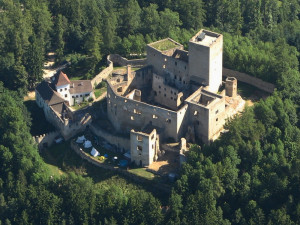 Díky speciálním komentářům se dozvíte zajímavosti z historie hradu Landštejn