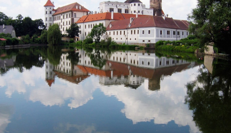 Tento týden startují na zámku v Jindřichově Hradci Noční prohlídky s Bílou paní