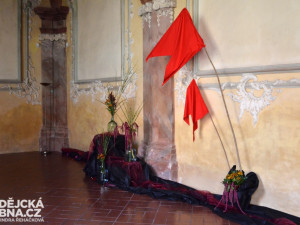 Klášter v plamenech