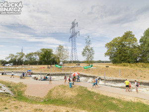 Víkendové raftové závody