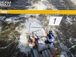 Víkendové raftové závody