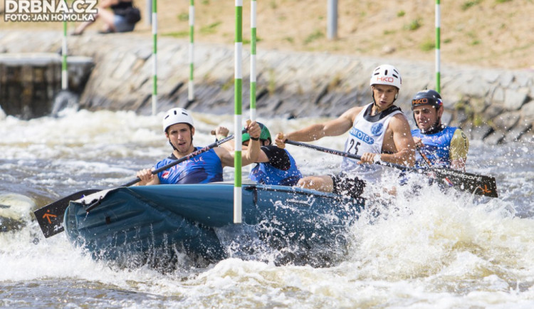 Víkendové raftové závody