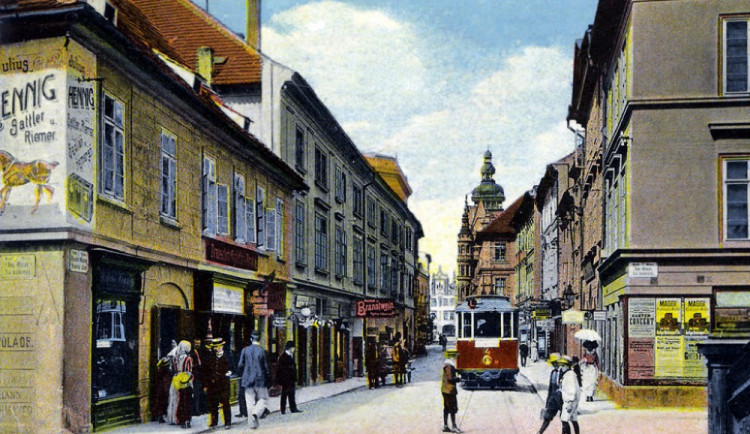 Velký pivovar stál v Divadelní už v polovině 16. století. Vyráběl pšeničné pivo bílé barvy