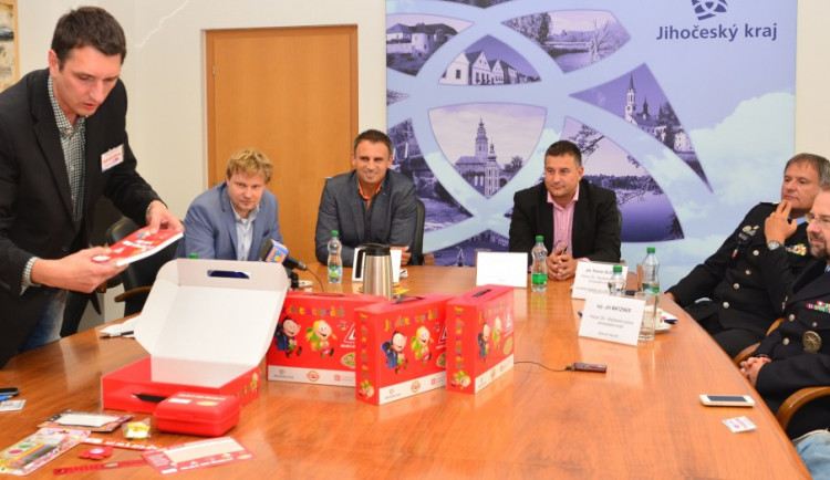 Tisková konference k představení kufříků pro děti