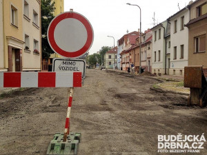 Budějce čekají uzavírky na Jiráskově nábřeží a v Budivojově ulici