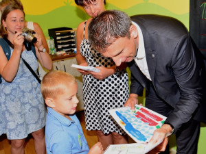Honzík Mudruňka, první jihočeské miminko roku 2009, nastoupil do první třídy