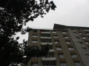 Hasiči hasili v historicky prvním bytovém domu Českých Budějovic