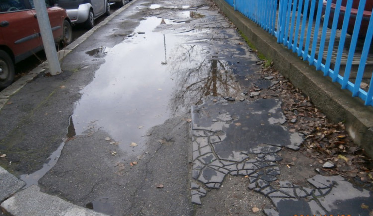 Chodník - Novohradská