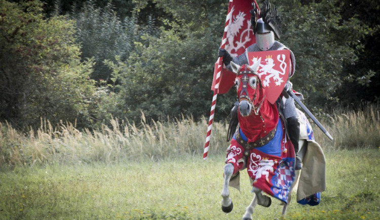 SOUTĚŽ: Získejte meč z doby zakladatele města - Přemysla Otakara II.