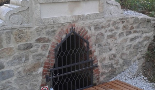 Další důvod k návštěvě Lipna - Černá v Pošumaví zrekonstruovala portál do Josefovy štoly