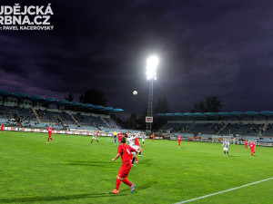 Nad Střeleckým ostrovem se stáhla mračna...