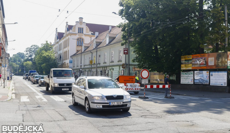 Zítra začnou další uzavírky. Během října budou čtyři