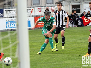 Kapitán Příbrami Tomáš Pilík zvyšuje už na 3:0 z pohledu hostů