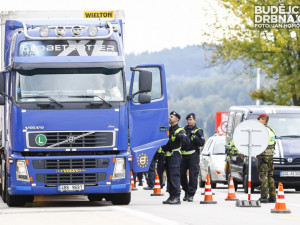 Cvičení policie a armády na hraničním přechodě Dolní Dvoříště