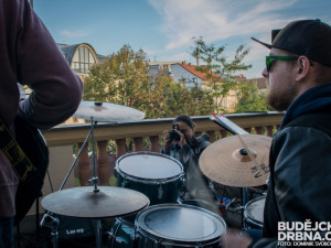 Koncert na balkoně pošty