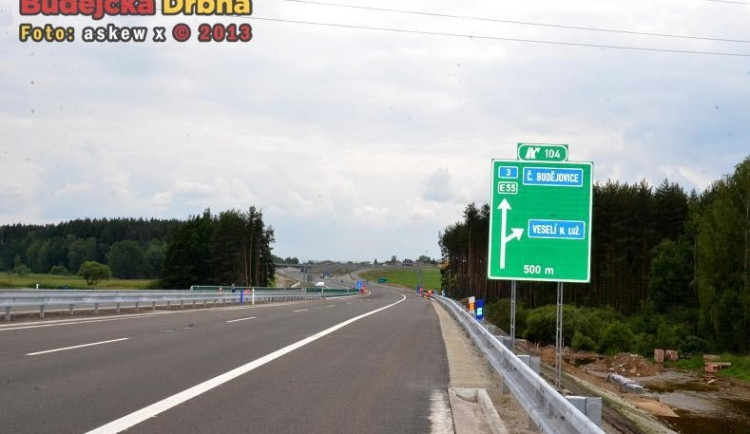 Přes Bechyňský potok povede na novém úseku D3 most