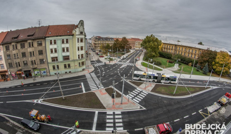 FOTO: Práce na Žižkově třídě finišují, otevře se 23. října