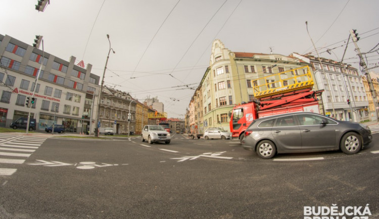 Průjezd přes Žižkovu ulici je opět umožněn