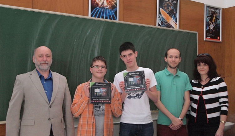 Úspěšní účastníci premiérového ročníku soutěžě David Štafl a Michal Rod z budějovického gymnázia J.V.Jirsíka