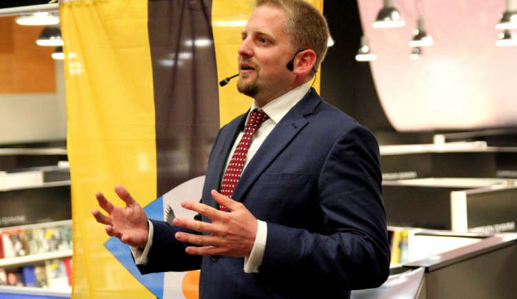 V Českých Budějovicích bude besedovat Vít Jedlička, prezident Liberlandu