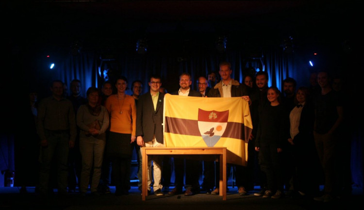 Vít Jedlička na diskusi v Café Klubu Slavia