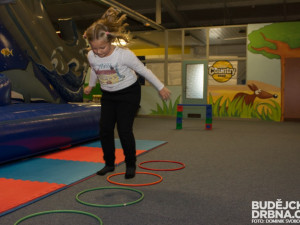 Máša a medvěd v Hopsáriu