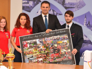 Zimola poblahopřál mladým medailistům k úspěchu na mistrovství republiky v požárním sportu