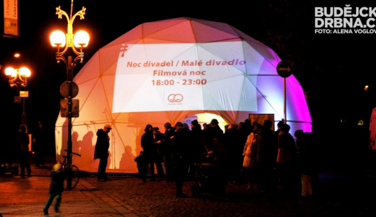 Noc divadel 2015