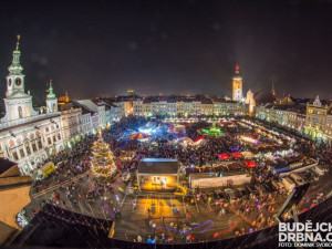 Budějcům zase po roce přiletěl popřát andělBudějcům zase po roce přiletěl popřát anděl