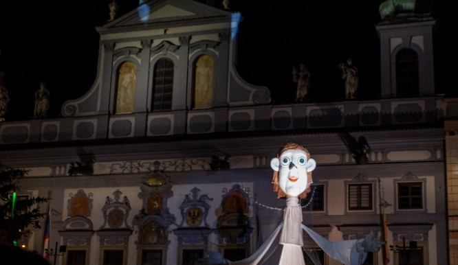 Budějcům zase po roce přiletěl popřát anděl